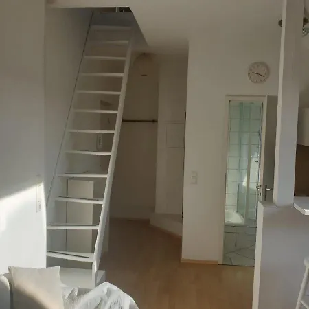 45 M² Maisonette-wohnung In Uni-/hauptbahnhofnaehe Apartman Duisburg